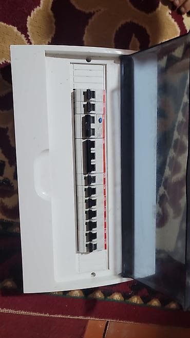 столярный стол: Электрический щит, Пластиковые, ABB — 1