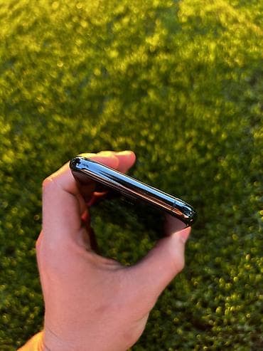 am 4: IPhone 11 Pro, Space Gray — 6