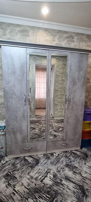 стол с электроприводом: Комплект мягкой мебели, Б/у, Самовывоз — 3