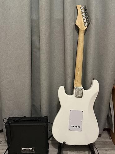 гитара классический: Электрогитара типа Stratocaster с фигурным топом «квилт» (фиолетовый — 4