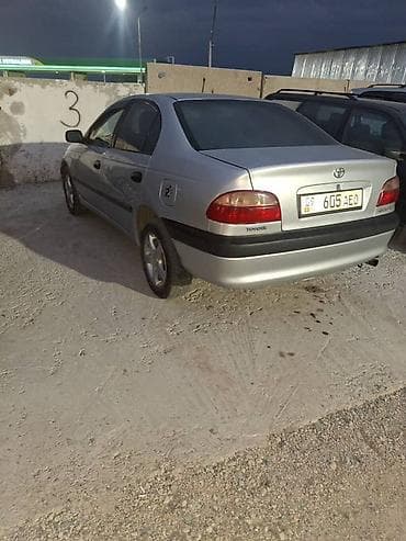 honda jaaz: Toyota Avensis: 2001 г., 1.6 л, Механика, Седан — 6