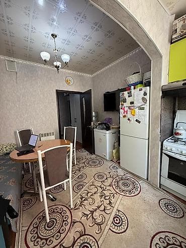 Квартиры: 2 комнаты, 67 м², 106 серия улучшенная, 4 этаж, Старый ремонт — 10