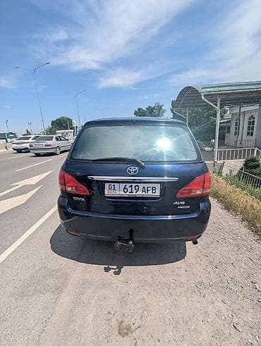 daf 75: Toyota Avensis Verso: 2002 г., 2 л, Механика, Газ, Минивэн — 2