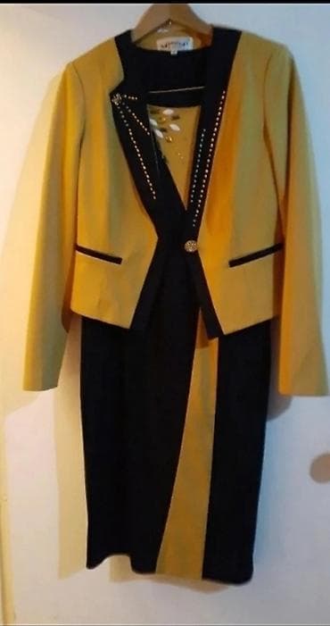 Костюм двойка очень красивый Состояние идеальное Раз 44.46 (стречь)