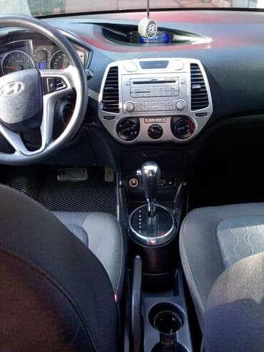 авто аванте: Hyundai i20: 2010 г., 1.4 л, Автомат, Бензин, Хэтчбэк — 9