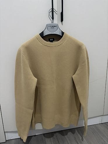 Свитер Uniqlo, размер S. Состояние отличное На рост 166-177 см, вес at lalafo.kg Свитер Uniqlo, размер S. Состояние отличное На рост 166-177 см, вес