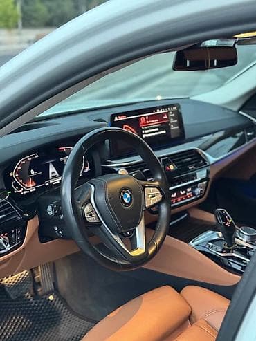 тико сидения: BMW 520: 2021 г., Седан — 9