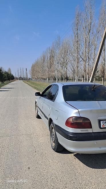 Toyota Avensis: 2001 г., 2 л, Ручные, Дизель, Седан