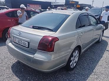 124 e500: Toyota Avensis: 2005 г., 2 л, Седан — 3