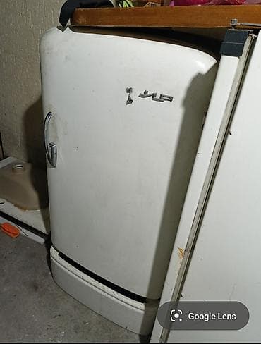 Ретро Ретро Ретро холодильник с округлой дверцей и хромированной