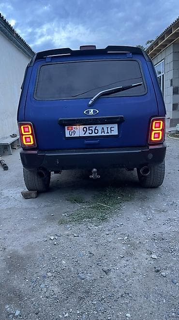 тулпар мото: ВАЗ (ЛАДА) 4x4 Niva: 2009 г., 1.7 л, Кол менен иштөөчү, Бензин, Жол тандабас — 4