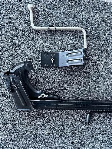 Оригинальные инструменты для БМВ Е34. В комплекте штатный домкрат