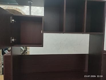 Дом и сад: Компьютерный стол, Новый, С полками — 3