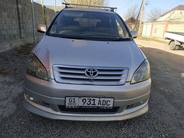 срочно продаю в связи с переездом: Toyota Ipsum: 2002 г., 2.4 л, Автомат, Газ, Вэн/Минивэн — 1