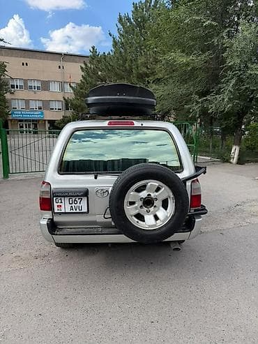 Toyota Hilux Surf: 2000 г., 2.7 л, Автомат, Газ, Внедорожник — 1