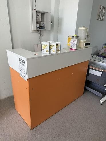 Стойка ресепшн, 105 см * 160 см * 60 см, Б/у at lalafo.kg Стойка ресепшн, 105 см * 160 см * 60 см, Б/у