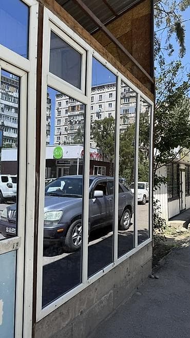 projector screen: Срочно продаю из за сноса .Панорамное остекление для фасада/витрины — 1