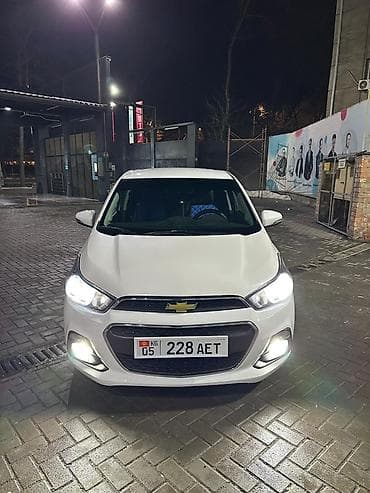 spar: Chevrolet Spark: 2017 г., 1 л, Автомат, Бензин, Хэтчбэк — 4