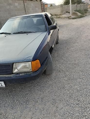 аудио касета: Audi 100: 1989 г., 2.3 л, Механика, Бензин, Седан — 4