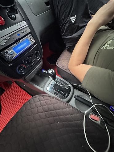 мега авто: Daewoo Kalos: 2003 г., 1.5 л, Автомат, Бензин, Хэтчбэк — 10