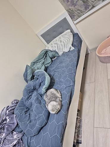 Шкафы: Белый шкаф и односпальная кровать Шкаф: - Цвет: белый матовый - — 2