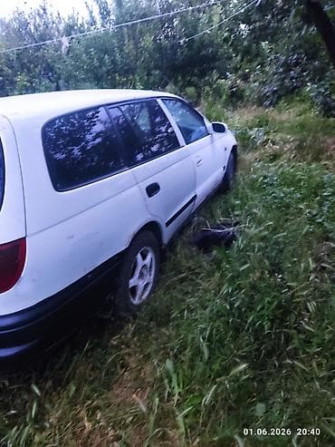 Унаа: Toyota Caldina: 1998 г., 1.5 л, Кол менен иштөөчү, Бензин, Универсал — 2