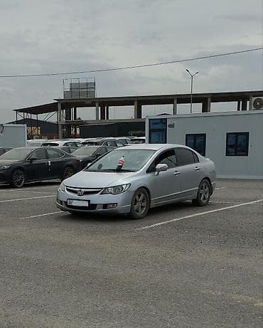 Honda Civic: 2007 г., 1.8 л, Автомат, Бензин, Седан