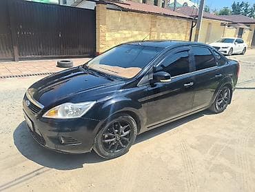 Ford Focus: 2009 г., 1.8 л, Механика, Бензин, Седан