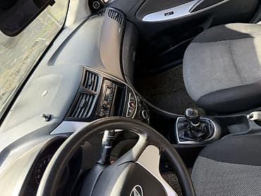 suzuki lets: Hyundai Accent: 2011 г., 1.4 л, Механика, Бензин, Седан — 6