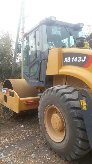 разнорабочий ош: Сдается в аренду каток 4.тн и 14 тонный для грунтовых и асфальтных — 4