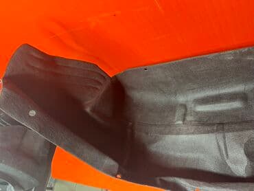 куплю домашние цветы: Подкрылок автомобильный черного цвета, предназначенный для защиты — 3