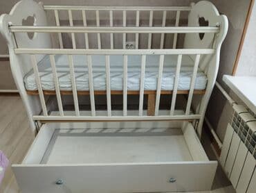 Продаю детскую кровать кочалка в отличном состоянии в комплекте с