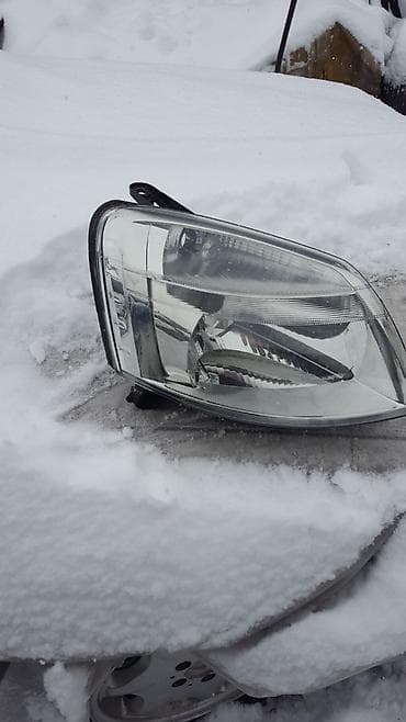 partner: Peugeot Partner правая фара — 1