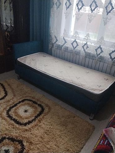 Дом и сад: Срочно продаю односпальную кровать с матрасом в хорошем состоянии — 2