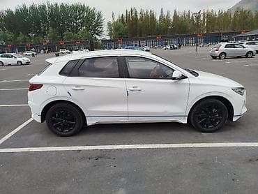 авто byd: BYD E2: 2021 г., Электромобиль, Кроссовер — 4