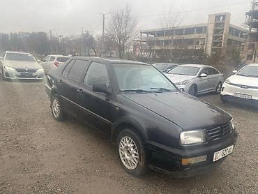Volkswagen Vento: 1996 г., 1.8 л, Механика, Бензин