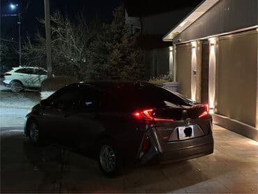 Водный транспорт: Toyota Prius: 2018 г., 1.8 л, Вариатор, Электромобиль — 2
