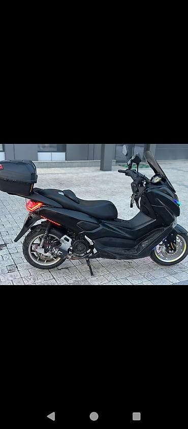 lexus 2005: Скутер макси-класса, черный, с полноразмерным ветровым стеклом и — 5