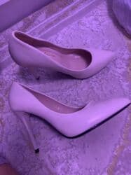 Продается каблук на шпильках😍 10см качество классное не подошло по at lalafo.kg Продается каблук на шпильках😍 10см качество классное не подошло по