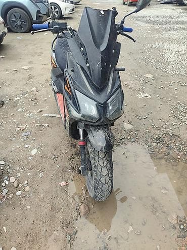 t max: Тип скутера 150 куб. см, Бензин — 1