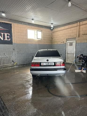 хонда степвагон 1: Volkswagen Vento: 1992 г., 1.8 л, Кол менен иштөөчү, Бензин, Седан — 2