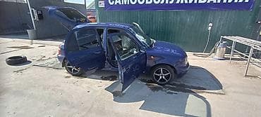 Nissan March: 1996 г., Автомат, Бензин