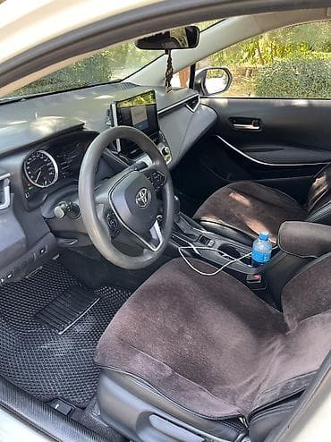 Продажа авто: Toyota Corolla: 2019 г., 1.8 л, Вариатор, Гибрид, Седан — 7