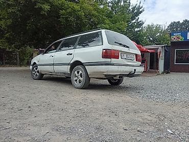 Унаа сатуу: Volkswagen Passat Variant: 1993 г., Кол менен иштөөчү, Газ, Универсал — 2
