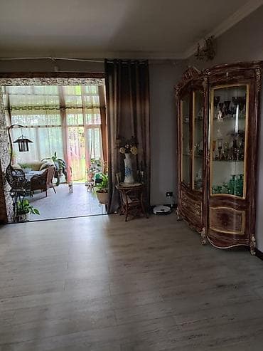 5 жана андан көп, 240 м², Элитка, 2 кабат, Дизайнердик ремонт