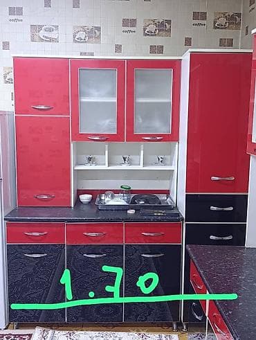 Эмерек: Б/у кухонный гарнитур модульный, глянцевый, красно‑черный. Баасы чогу — 1