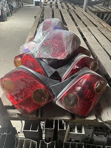 тайота ист запчаст: Toyota Ist Носкат, стопы, плафоны задние, передний фары, ксенон — 6