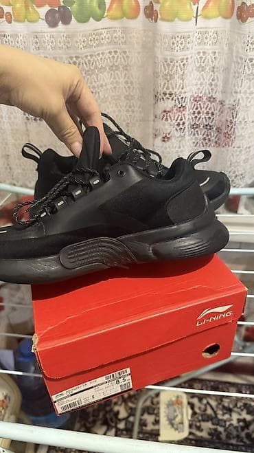 Продам кроссовки Li-Ning, размер 41 2/3. Новые, не подошёл размер ( — 3