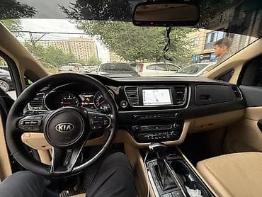 Kia Carnival: 2017 г., 2.2 л, Автомат, Бензин, Минивэн — 4