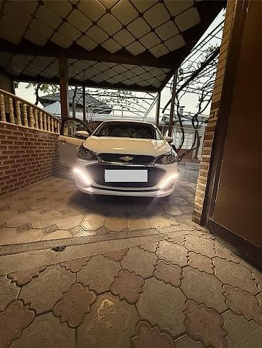 subaru 2020: Chevrolet Spark: 2018 г., 1 л, Автомат, Бензин, Хэтчбэк — 1